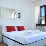 Welc-om Santa Giustina Apartmán *