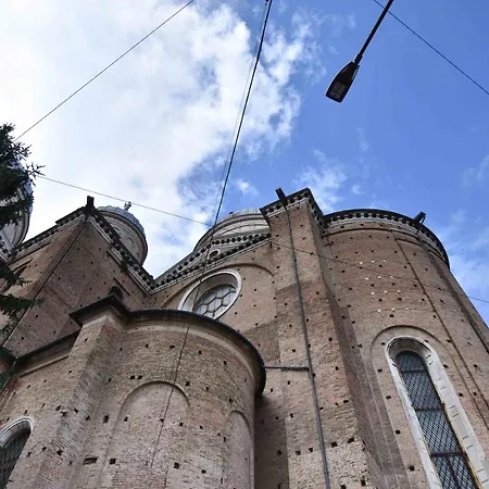 Welc-om Santa Giustina * פאדובה